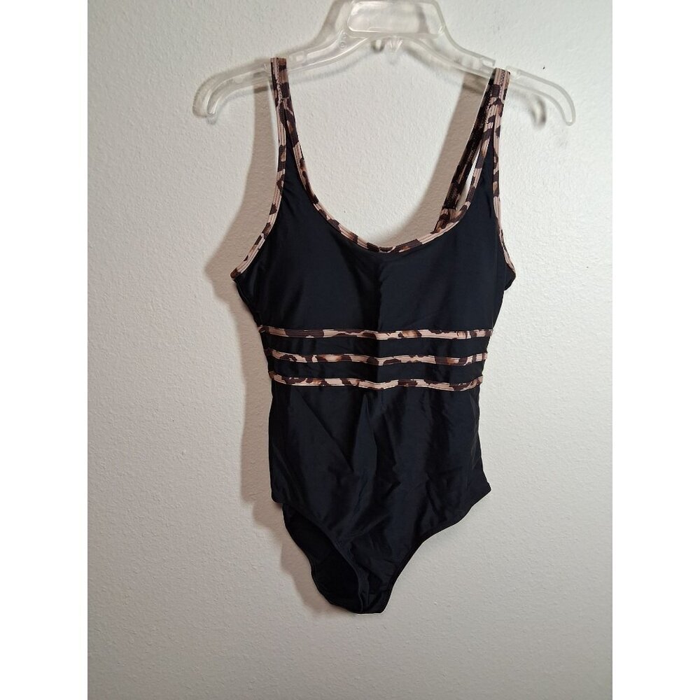 NWOT 1 Piece Swimsuit Summer Beach Pool Vacation Black Size Medium